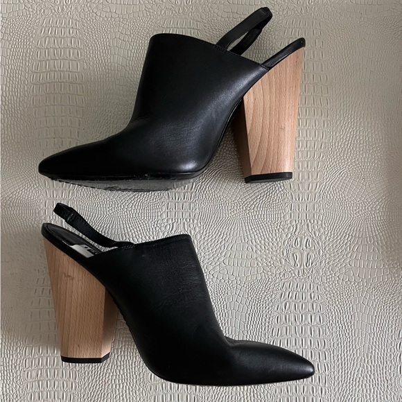 Alice and Olivia Pointy Toe Mules - Picture 2 of 8